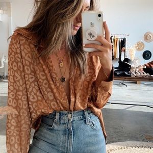 12th TRIBE GOLD RUSH LEOPARD BUTTON DOWN (S)